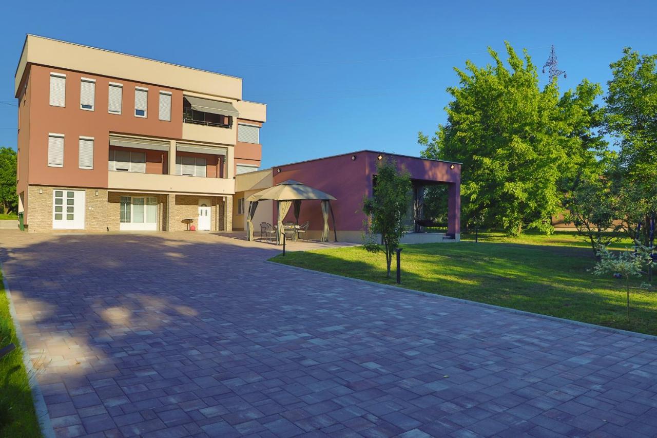 Apartment Vila Tara Bihać Eksteriør billede