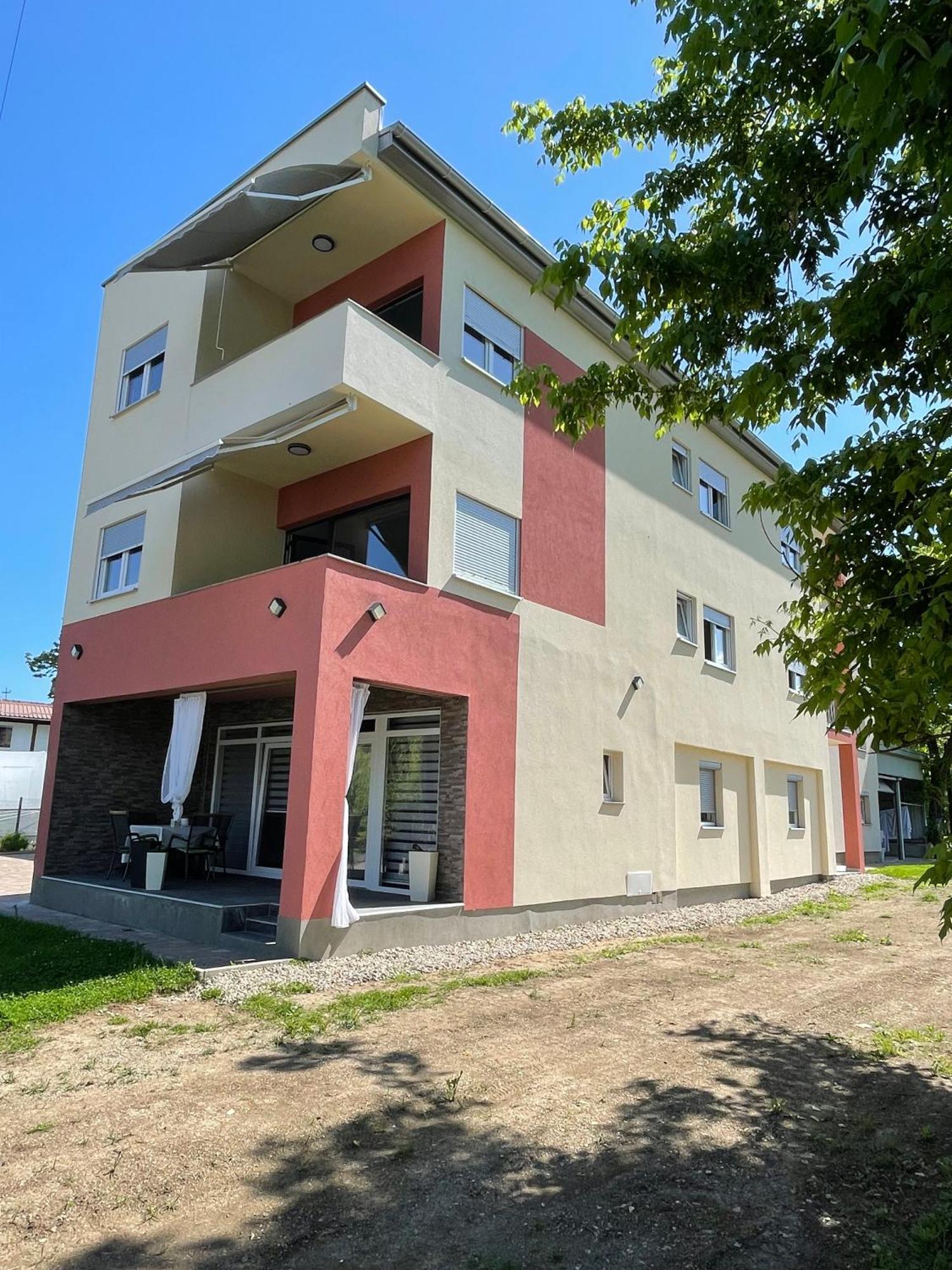Apartment Vila Tara Bihać Eksteriør billede